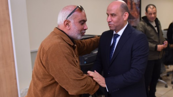 وزير العمل خلال جولته بديوان عام الوزارة