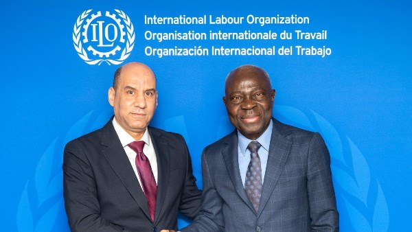 وزير العمل ومدير منظمة العمل الدولية