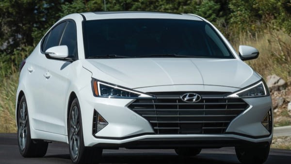 هيونداي إلنترا AD