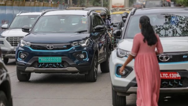 شركات السيارات الهندية