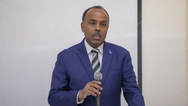 علي عمر محمد، وزير الدولة للشؤون الخارجية بالصومال 