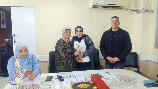 تكريم نجوى محمود عبدالموجود الممرضة بمستشفى المقطم