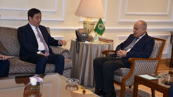 أحمد أبو الغيط الأمين العام والمسؤول الصيني 