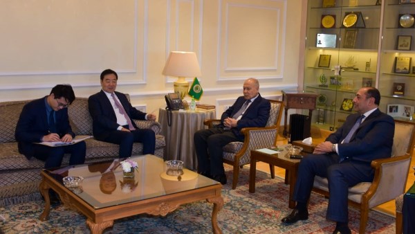 أبو الغيط يلتقي مبعوث الحكومة الصينية الخاص
