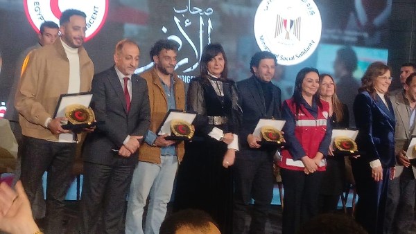 تكريم أبطال مسلسل صحاب الأرض 