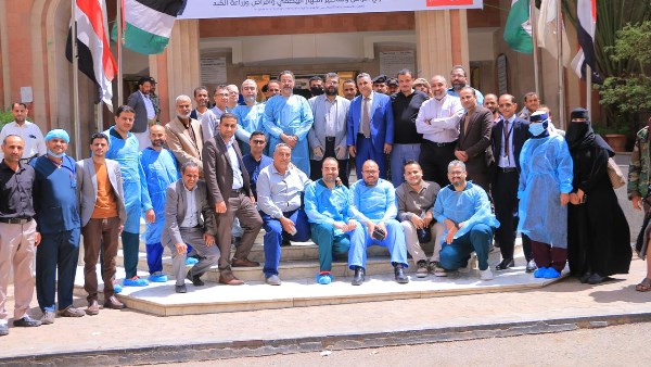 الفريق الطبي المصري المتخصص زراعة الكبد