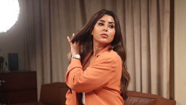 أيتن عامر تخطف الأنظار بالكاچوال