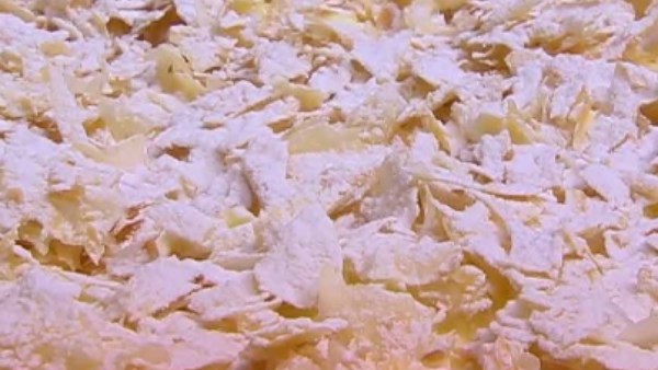 طريقة عمل كنافة بالكاسترد والجلاش