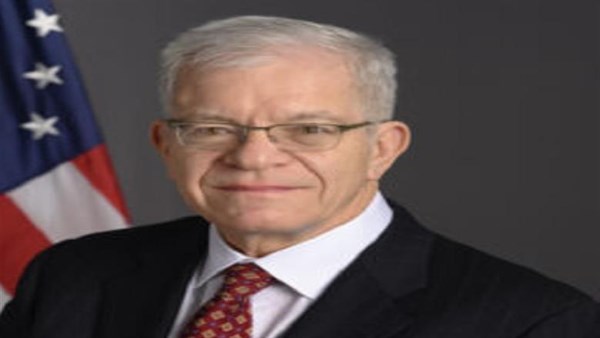 القائم بأعمال السفير الأمريكي بالقاهرة: بحب كحك العيد