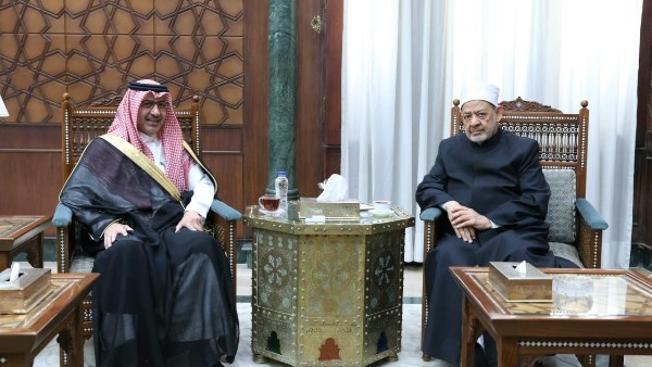 الدكتور أحمد الطيب