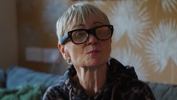 نظارة ذكاء اصطناعي