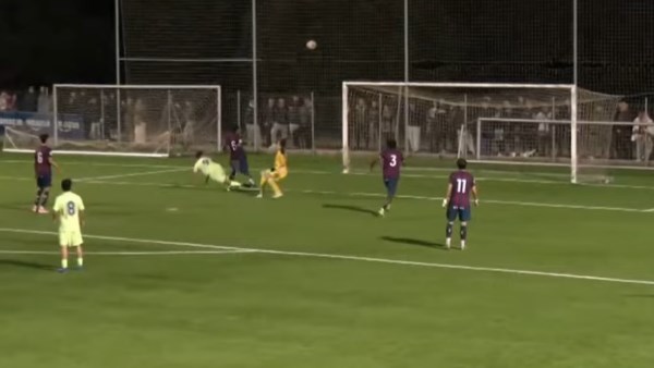 حمزة عبدالكريم يسجل أول أهدافه مع برشلونة ويصنع ركلة جزاء للشباب