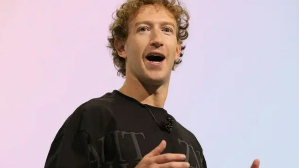  روبوت ذكاء اصطناعي 