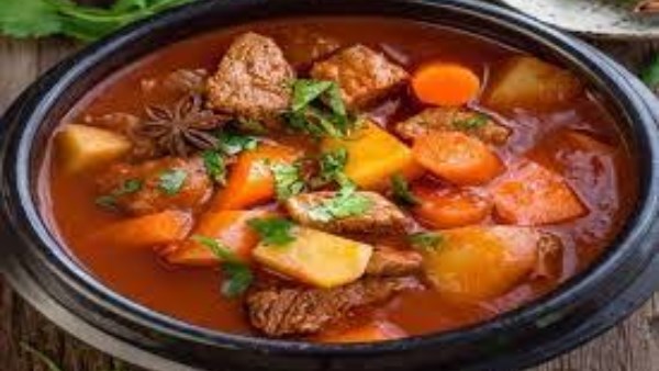 طبق صحي ومختلف.. طريقة عمل الخضار بالبطاطا الحلوة بطعم لذيذ في دقائق 