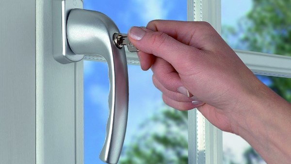 «اقفل الشباك فورًا».. تحذير عاجل بسبب الرياح والأمطار والرعد  