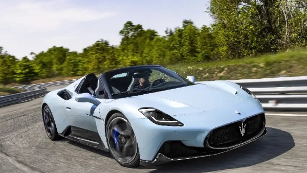  مازيراتي MC20 Cielo 