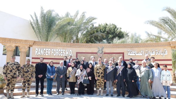 قيادة قوات الصاعقة تنظم احتفالية لعددا من أسر الشهداء