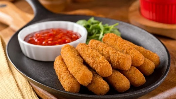  طريقة عمل أصابع البطاطس المقرمشة المحشية