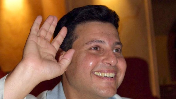  استئصال جزء من القولون.. كل ما تريد معرفته عن عملية هانى شاكر