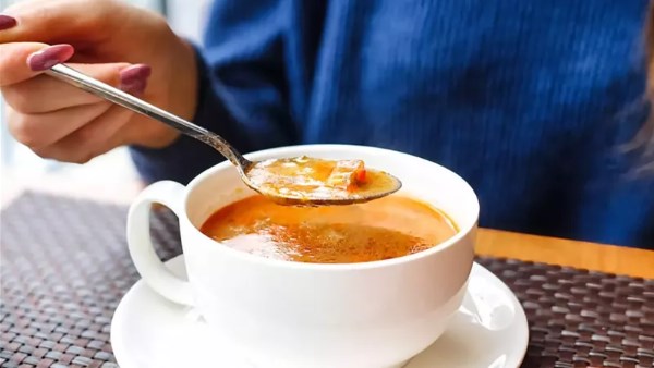 أطعمة تناولها في الطقس البارد الممطر