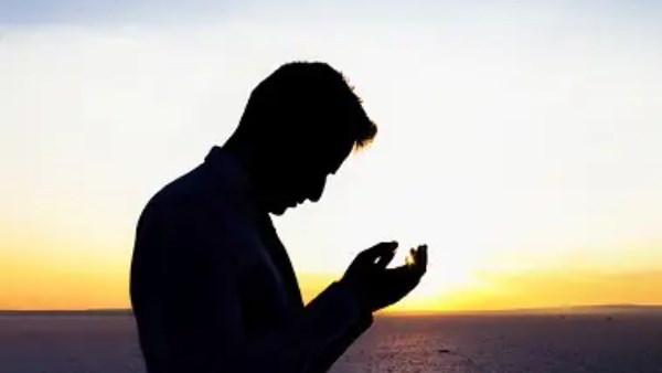 دعاء آخر ساعة فى رمضان.. اغتنم هذه اللحظات الثمينة المتبقية