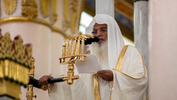 الشيخ علي بن عبدالرحمن الحذيفي إمام وخطيب المسجد النبوي