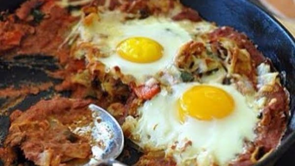 فوائد تناول الفول بالبيض في السحور