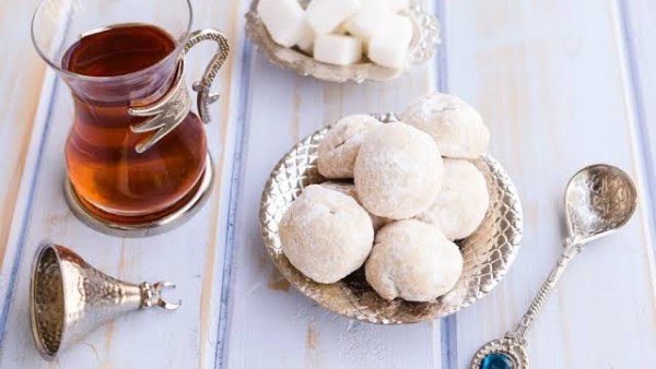 أفضل مشروبات يمكن تناولها مع كحك العيد