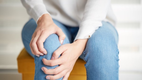 مكمل غذائي رخيص قد يخفف آلام خشونة الركبة