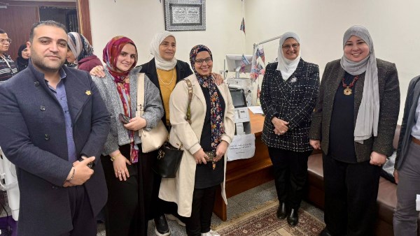 خريجات طب بنات الأزهر يتبرعن بأجهزة طبية لمستشفى الزهراء