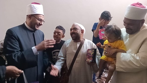 وزير الأوقاف يوجه بتكريم أحد المواطنين بمحافظة أسوان