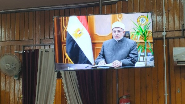 خلال كلمة رئيس جامعة الأزهر 