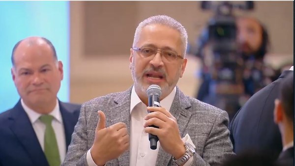 الإعلامي تامر أمين