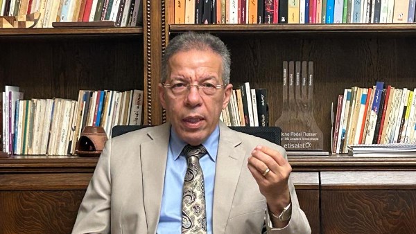  الدكتور أسامة عبد الحي، نقيب الأطباء