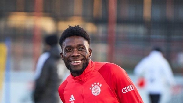 ألفونسو ديفيز 