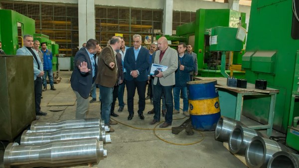 خلال جولة تفقدية مفاجئة لمصنع إنتاج وإصلاح المدرعات وشركة أبو زعبل للصناعات الهندسية.. وزير الدولة للإنتاج الحربي يتابع إنتاج منظومة الهاوتزر (K9A1EGY)