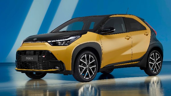 تويوتا Aygo X الهجين الجديدة 