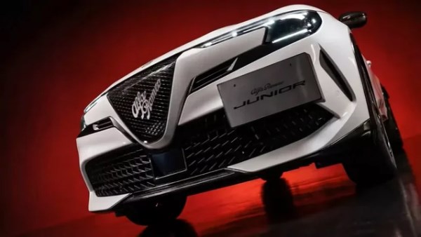 ألفا روميو جونيور إبريدا إديزيوني بيانكو موديل 2026