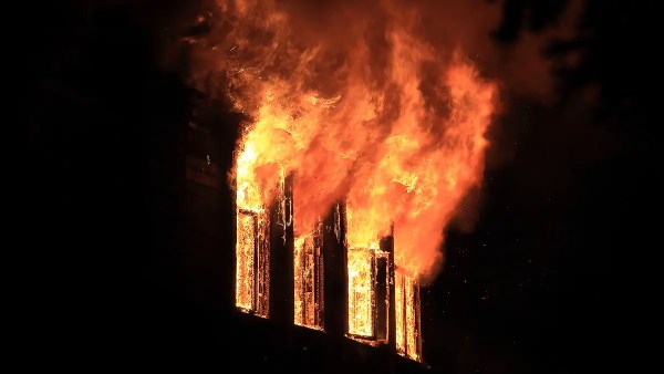  زوج يشغل النار في زوجتة بالاسماعيلية