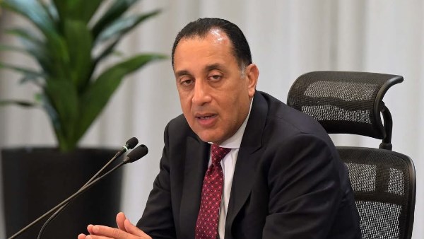 مؤتمر صحفي لرئيس الوزراء غدا.. هل يعلن تفاصيل زيادة المرتبات والحد الادنى ؟