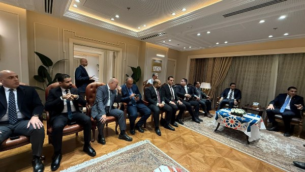  وفد من لجنة الشباب والرياضة