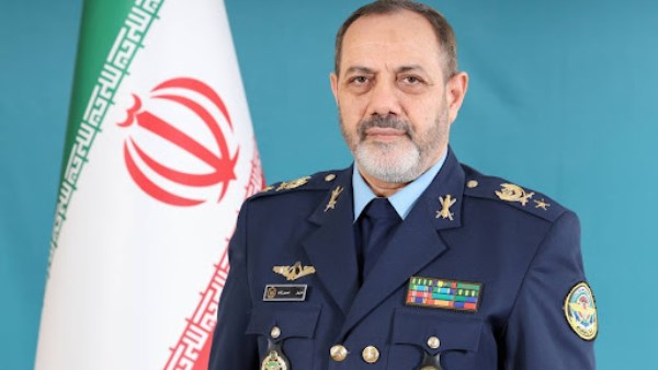 وزير الدفاع عزيز نصير زاده