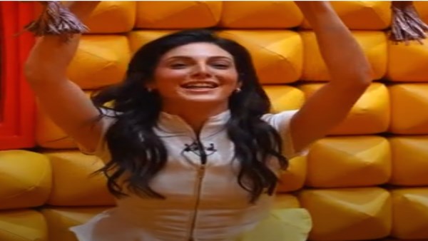 الفنانة اللبنانية رزان جمال