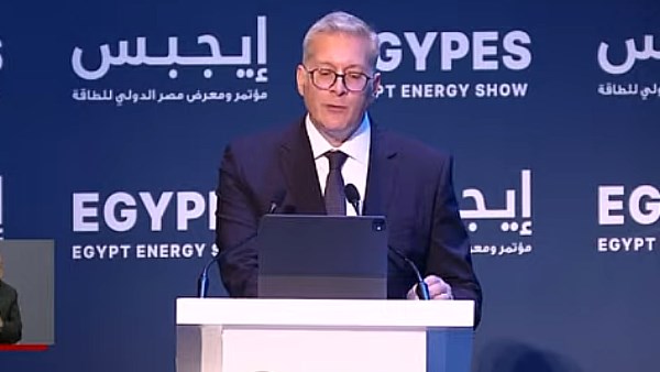 المهندس كريم بدوي، وزير البترول 