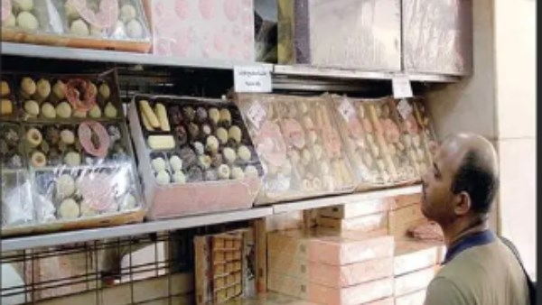 استعدادا  للعيد 2026| كحك وبسكويت بأسعار مخفضة تصل إلى 35% .. بهذه الأماكن 