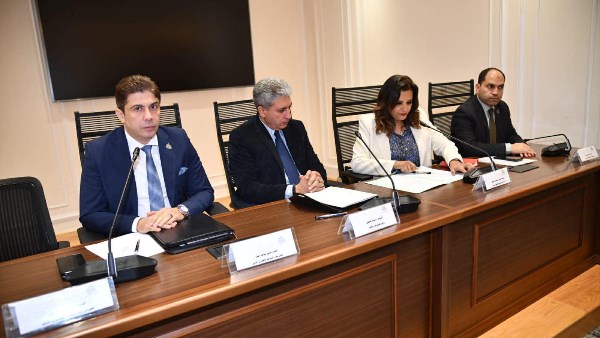 اجتماع  لجنة السياحة والطيران المدني بمجلس النواب