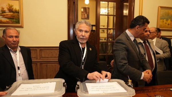 أكمل قرطام ، رئيس حزب المحافظين