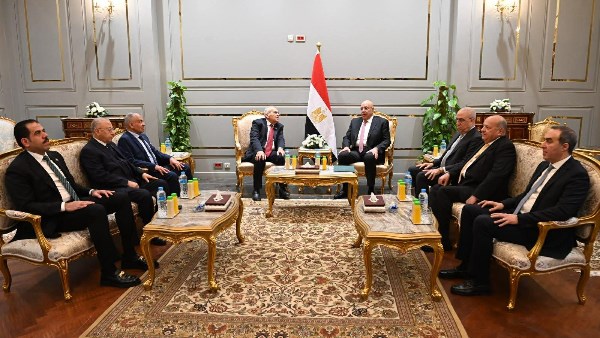 مجلسا النواب والشيوخ يدينان اعتداءات إيران ويؤكدان تضامن مصر الكامل مع دول الخليج والأردن