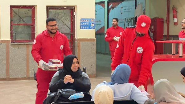 الهلال الأحمر 