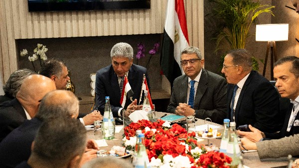 وزير السياحة والآثار 